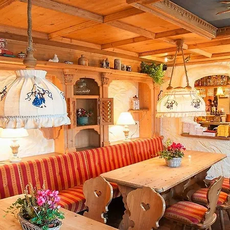Landgasthof & Jagdhof Hotel 3*