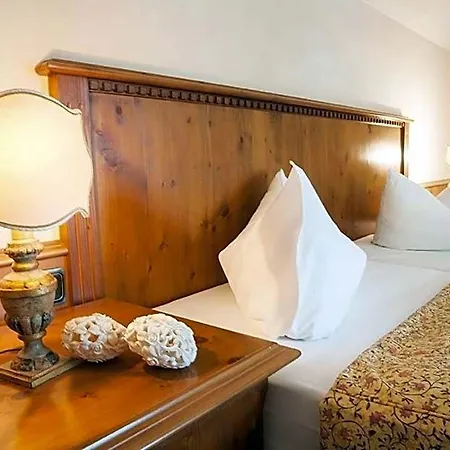 Landgasthof & Jagdhof 3* Wendorf (Mecklenburg-Vorpommern)