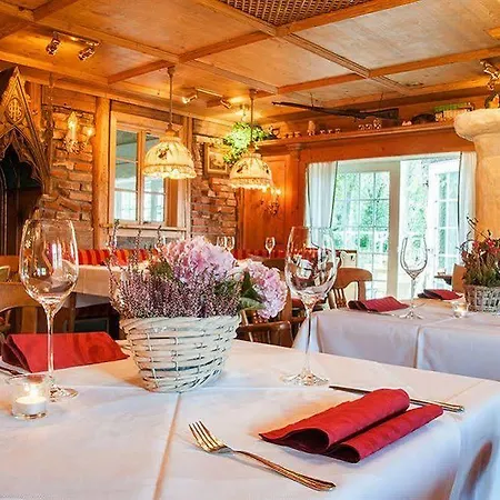 Landgasthof & Jagdhof Hotell 3*